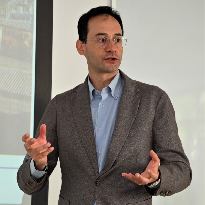 alberto burchi headshot