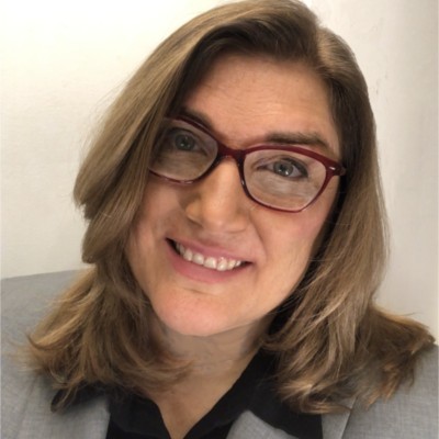 Nancy Reddig headshot