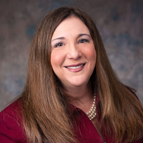 Lisa Andrews headshot