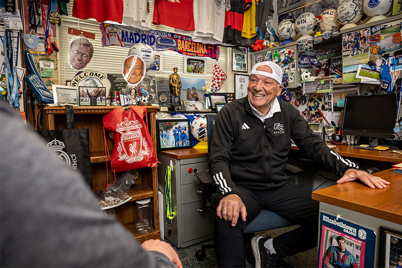 coach in office