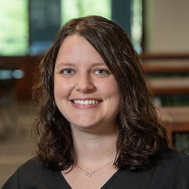 tara hoover headshot