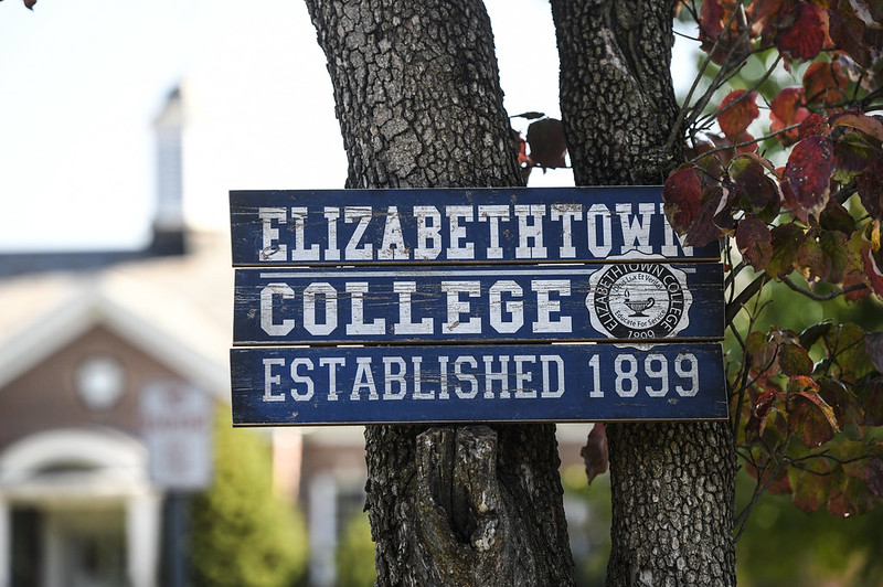 etown college sign