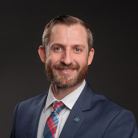 Austin Crull headshot