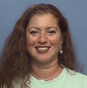 Dara Andrews headshot