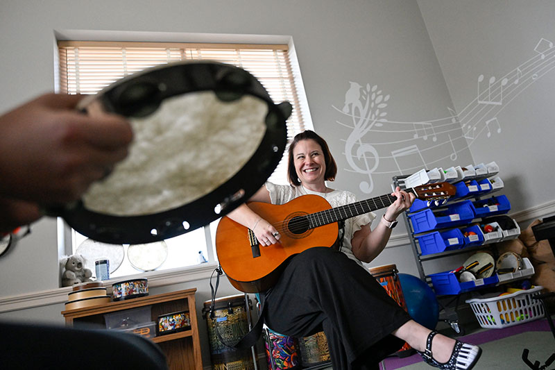 Music therapy session at Elizabethtown College